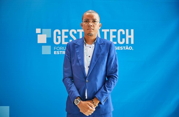 Wie kÃ¶nnen Unternehmen durch Innovation ihre Dienstleistungen differenzieren?